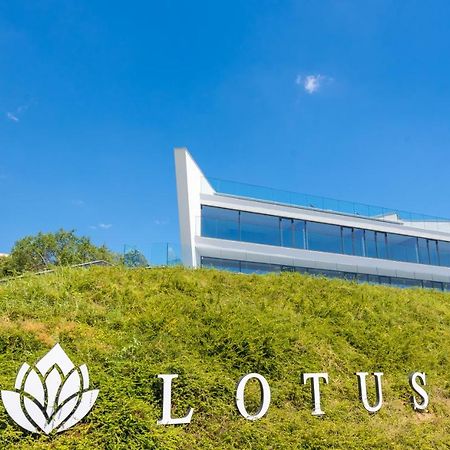 Lotus Luxury Rooms Varna Exterior foto