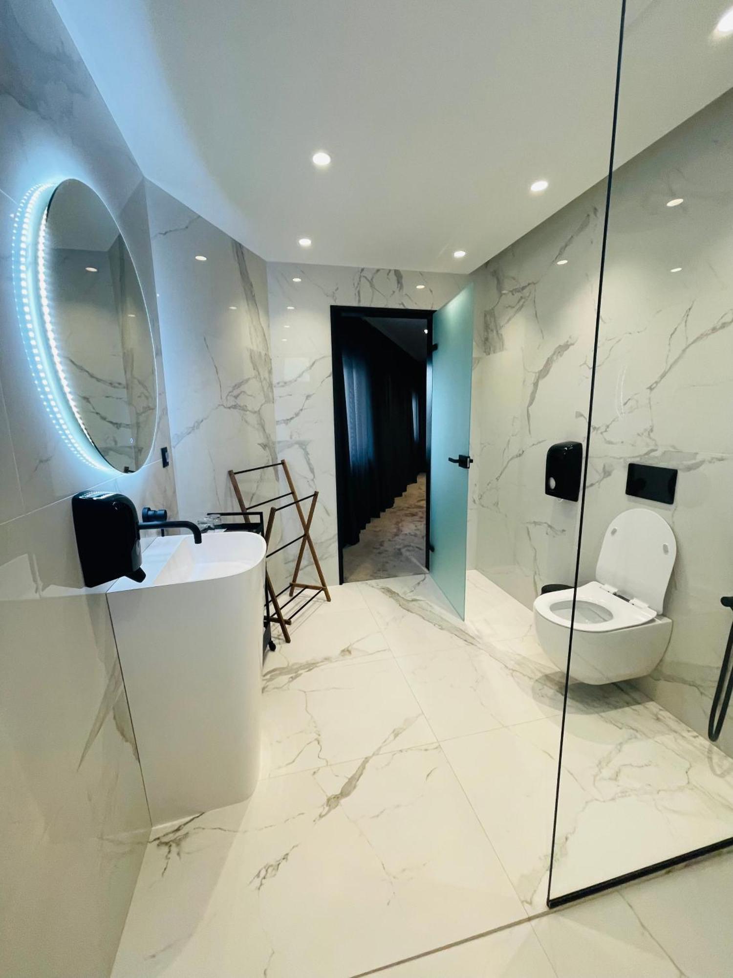 Lotus Luxury Rooms Varna Exterior foto