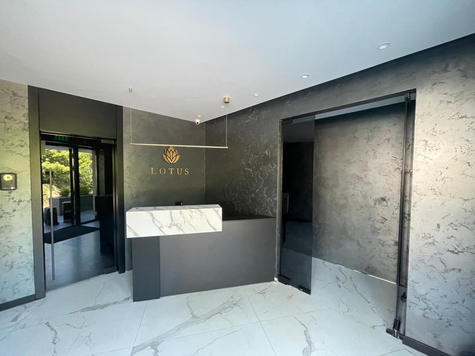 Lotus Luxury Rooms Varna Exterior foto